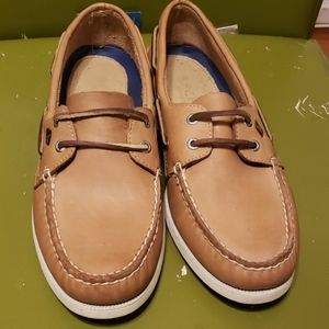 Sperry topsiders.